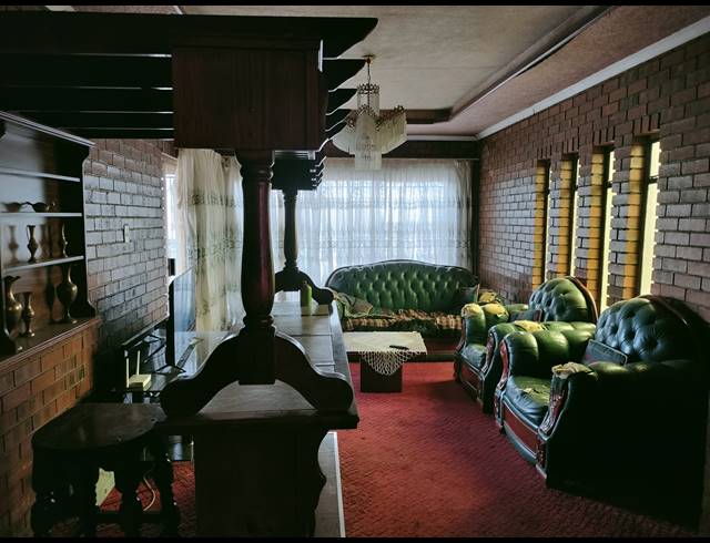 3 BEDROOM FREESTANDING FOR SALE IN KWAGUQA